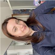 Studentessa laureata in lingue offre aiuto compiti e ripetizioni personalizzate.